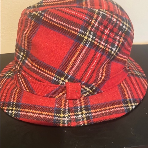 Vintage Harvard Red and Black Bucket Hat for Casual Wear - Picture 3 of 5